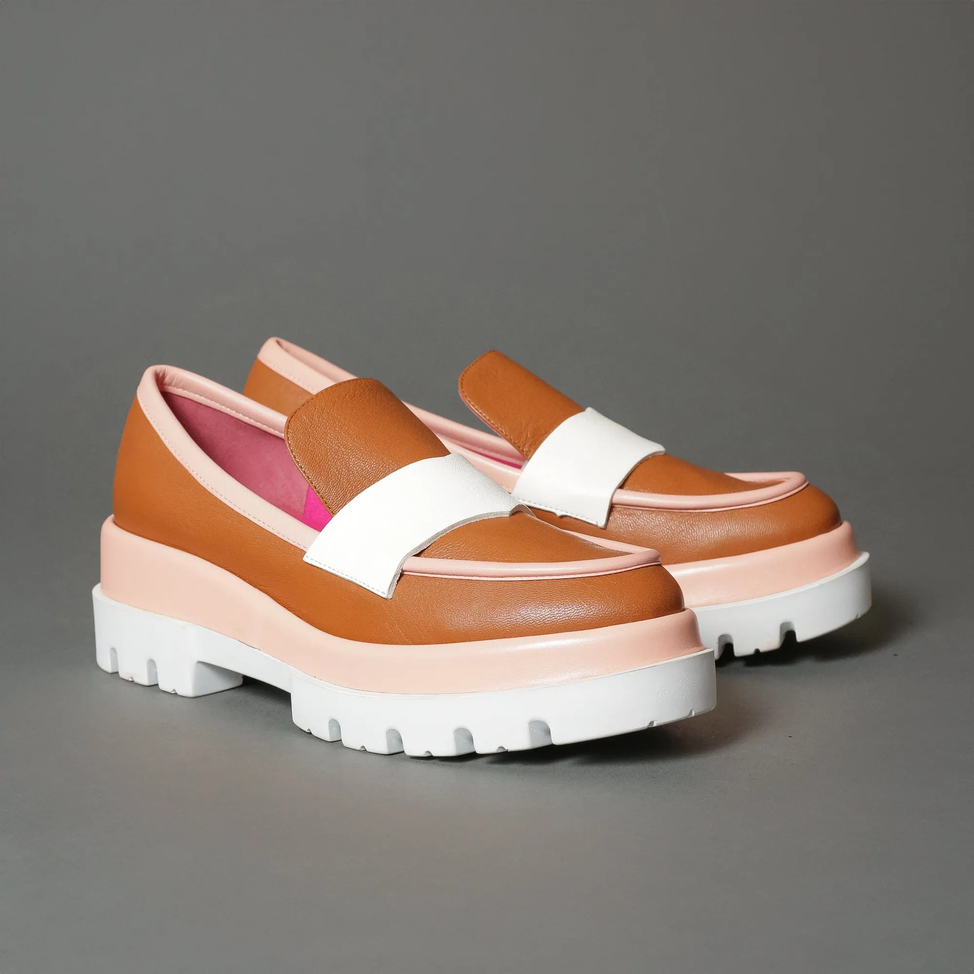 336S3 Tan-White