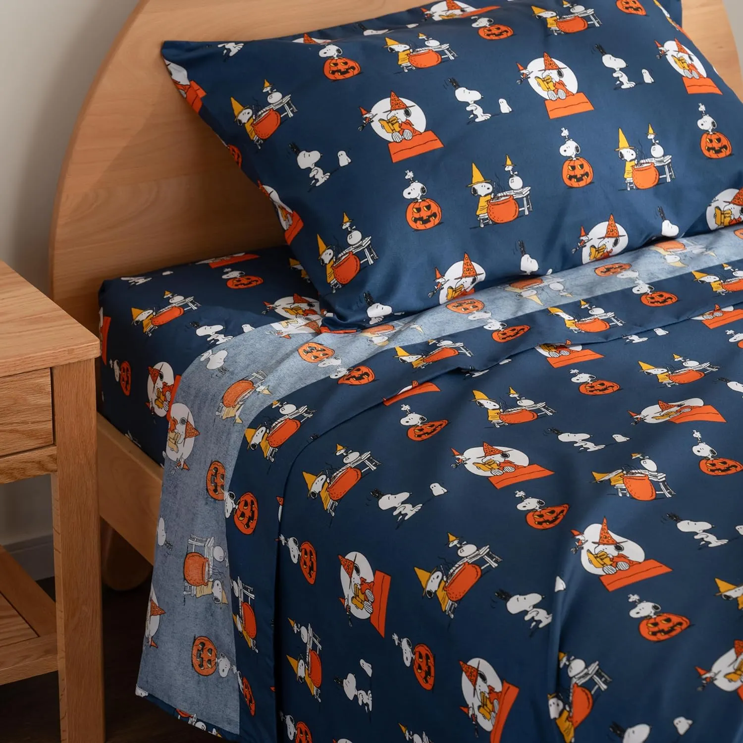 Berkshire Blanket Peanuts® Kids Sheet Set Twin Size - 3 Pieces,Cute Character Snoopy Printed Soft Microfiber Bed Sheets,Halloween Magic Potions Sheet Navy