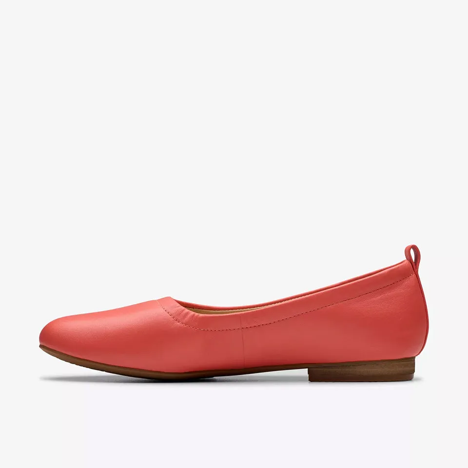 Clarks Women's Fawna Soft Coral Leather 26181225