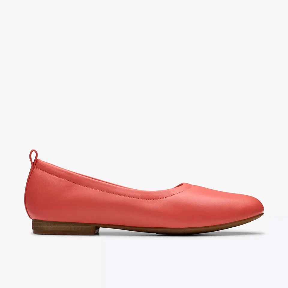 Clarks Women's Fawna Soft Coral Leather 26181225