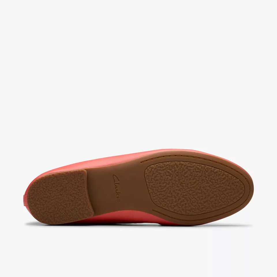 Clarks Women's Fawna Soft Coral Leather 26181225