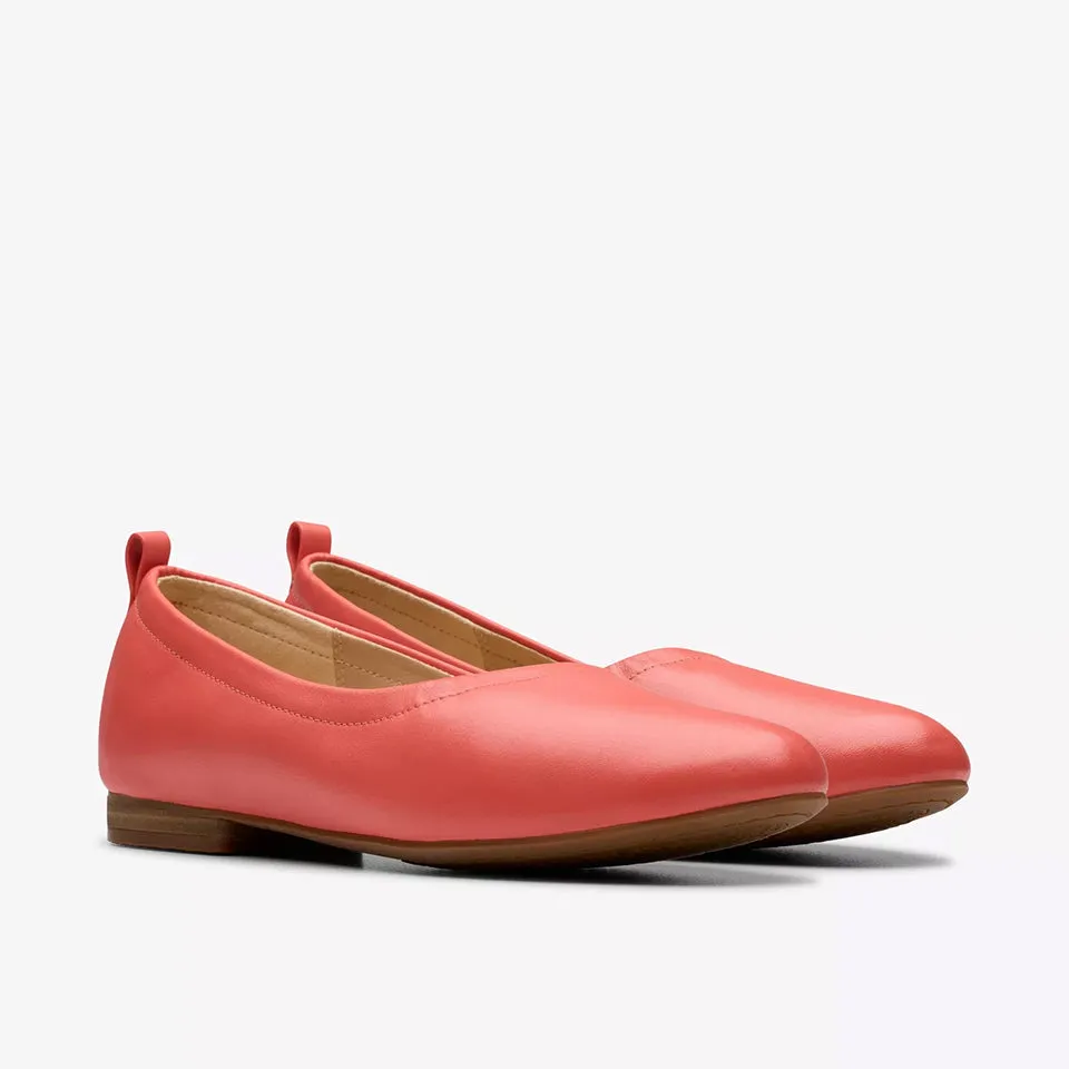 Clarks Women's Fawna Soft Coral Leather 26181225