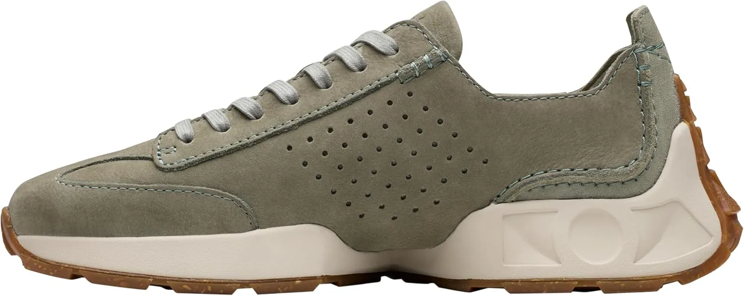 Clarks Women's Flat Sneaker