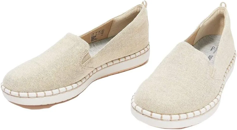 Clarks womens Flat