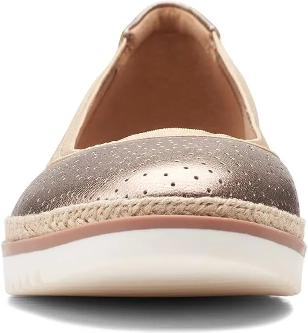 Clarks Women's Serena Kellyn Loafer Flat