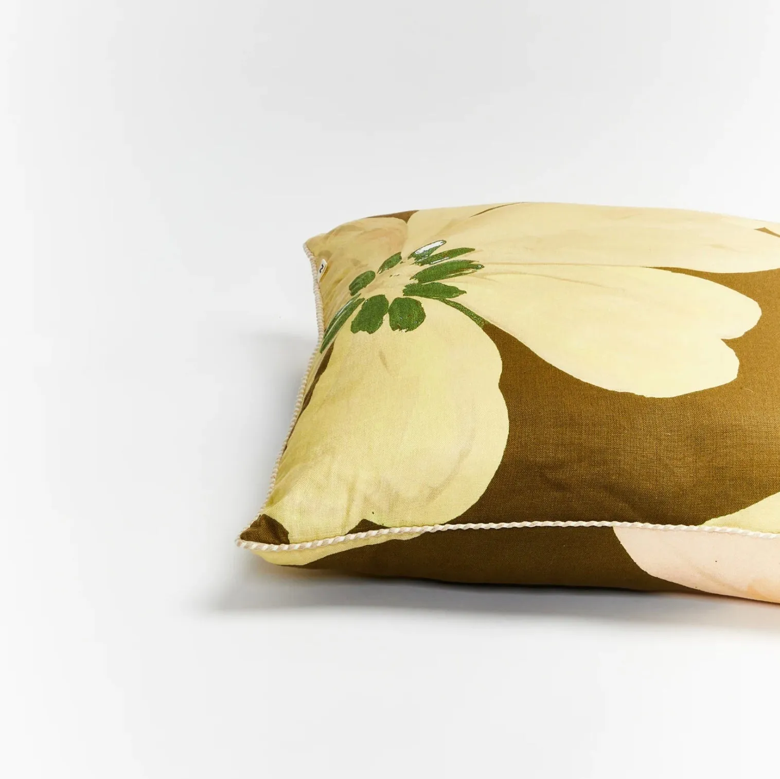 Dogwood Moss 60cm Cushion