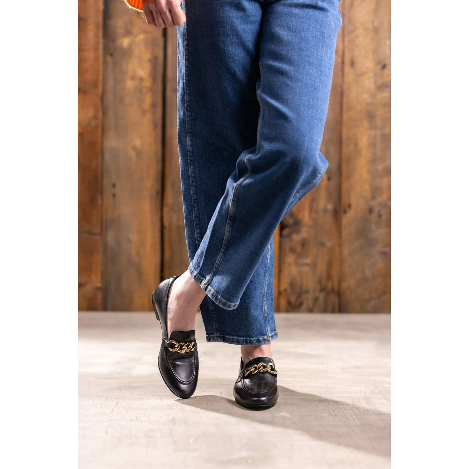 Hush Puppies Women's Harper Chain Loafer in Black