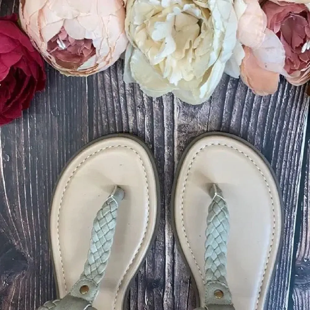 Journee Grey  Genevive Sandals 8.5M