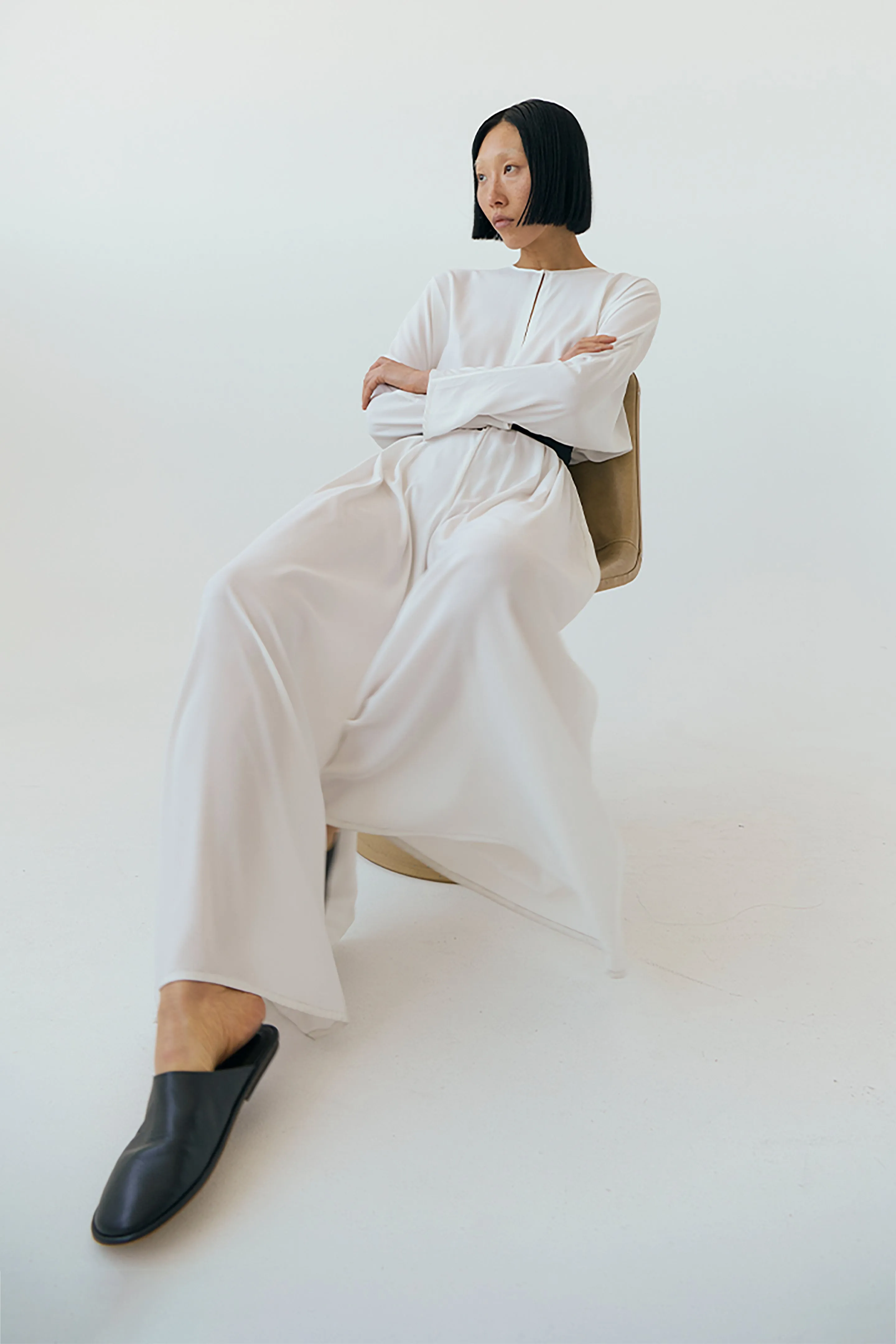 LEATHER SLIPPERS