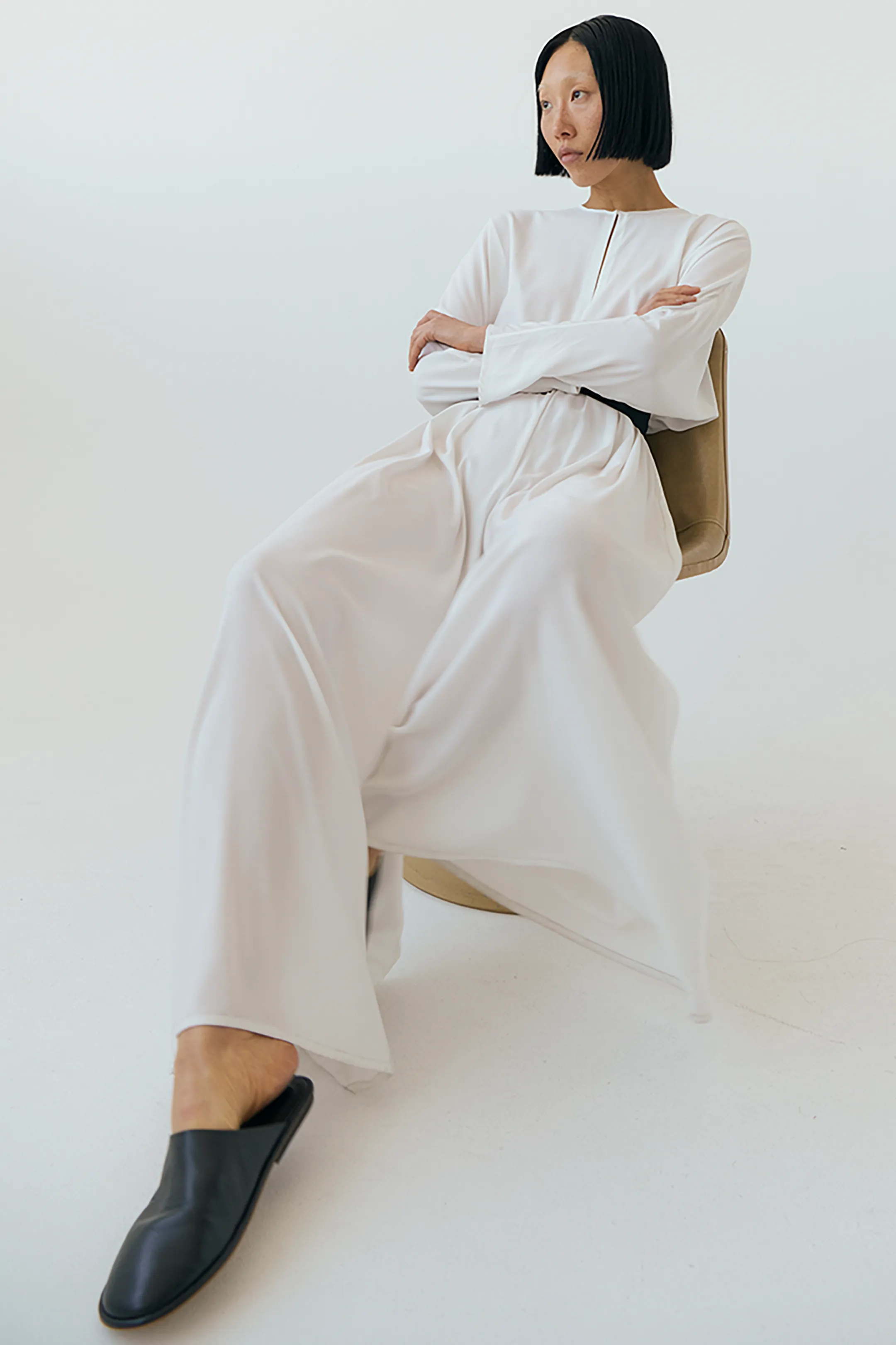 LEATHER SLIPPERS
