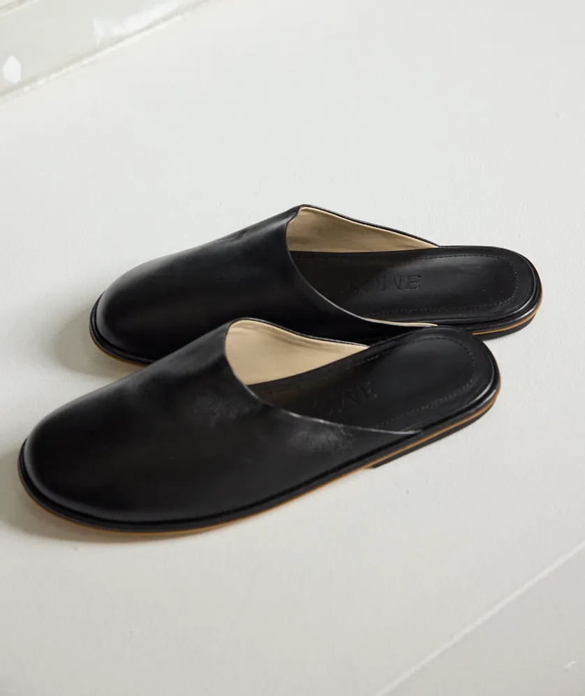LEATHER SLIPPERS