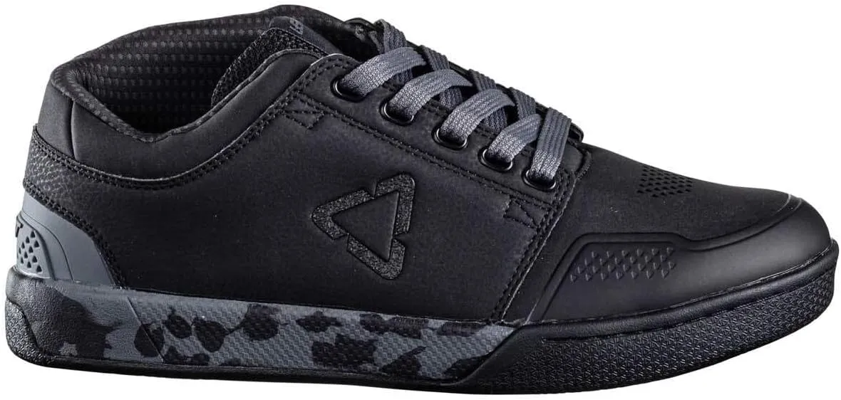 Leatt Men's Shoe 3.0 Flat V22 Ventilated Puncture Resistant Flexible Low-Profile Padded Moisture-Wicking Cycling