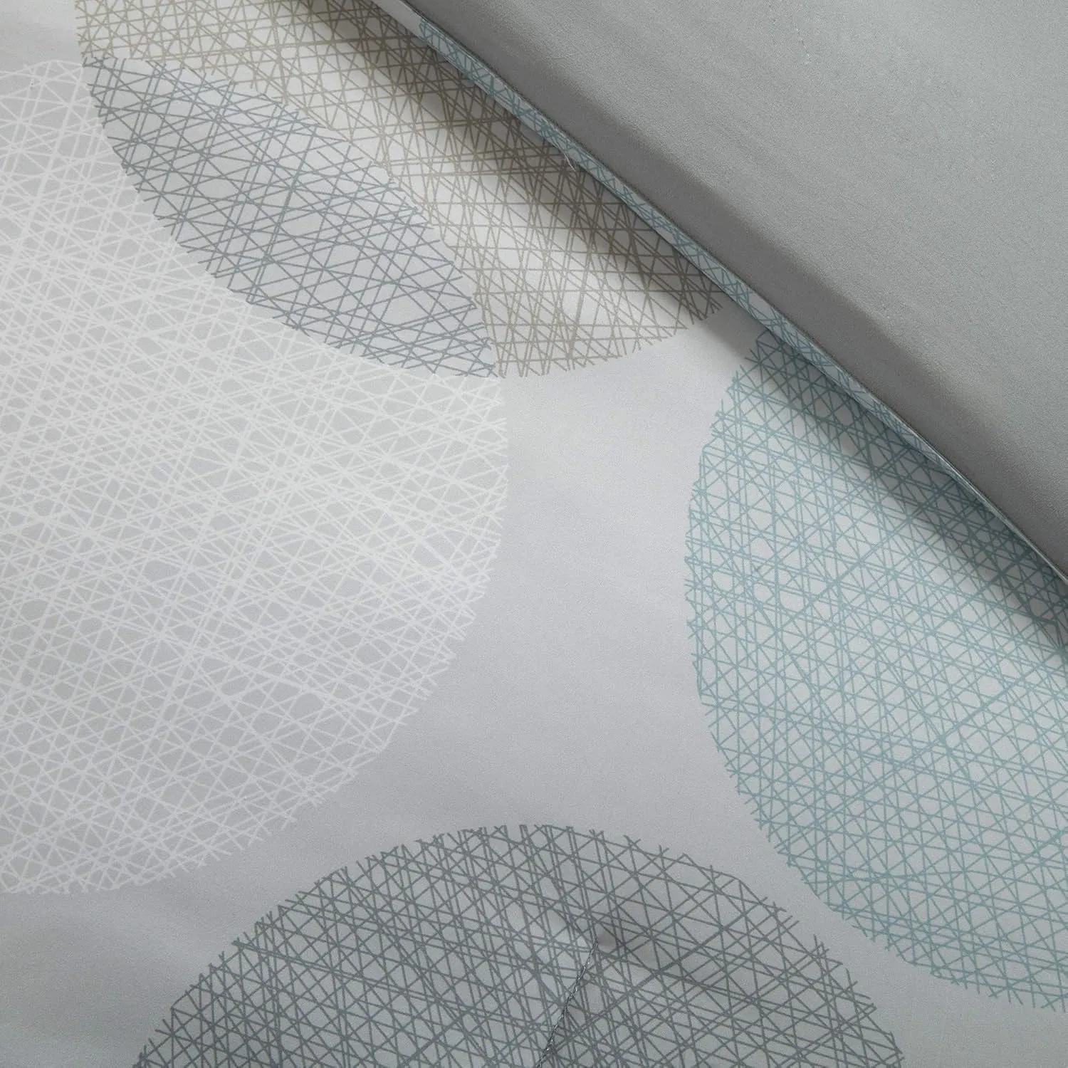 Madison Park Essentials Bed in a Bag Comforter, Vibrant Color Design All Season Down Alternative Cover with Complete Cotton Sheet Set, Full(78"x86"), Knowles, Circular Aqua, 9 Piece