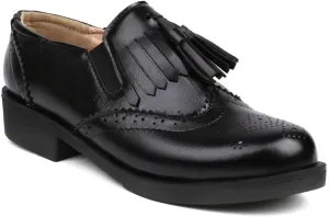 MIOKE Women's Classic Retro Flat Oxford Shoes Slip On Wingtip Perforated Low Heel Vintage Oxfords Brogues