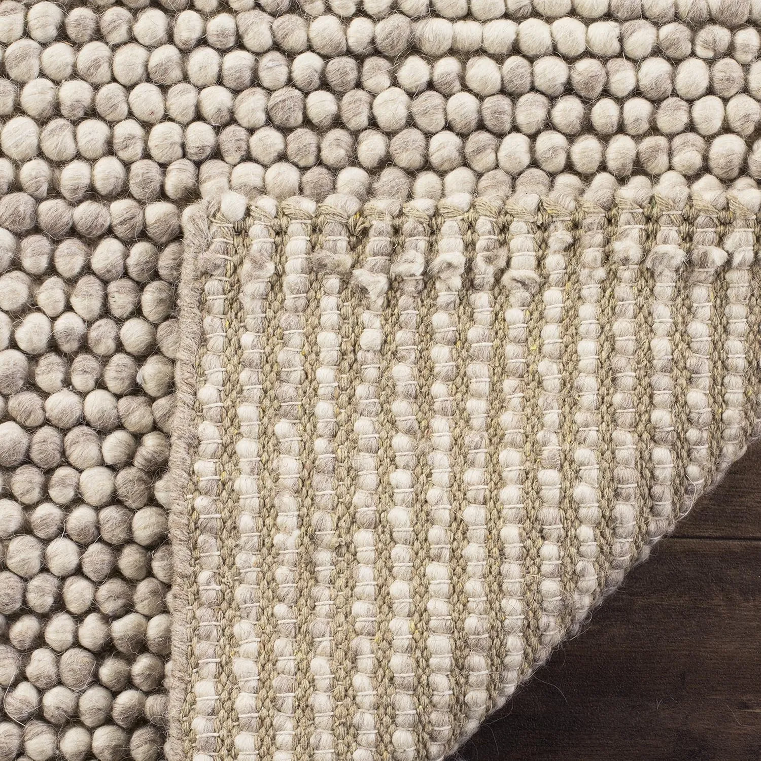 SAFAVIEH Natura Collection Accent Rug - 2' x 3', Beige, Handmade Wool, Ideal for High Traffic Areas in Entryway, Living Room, Bedroom (NAT620B)