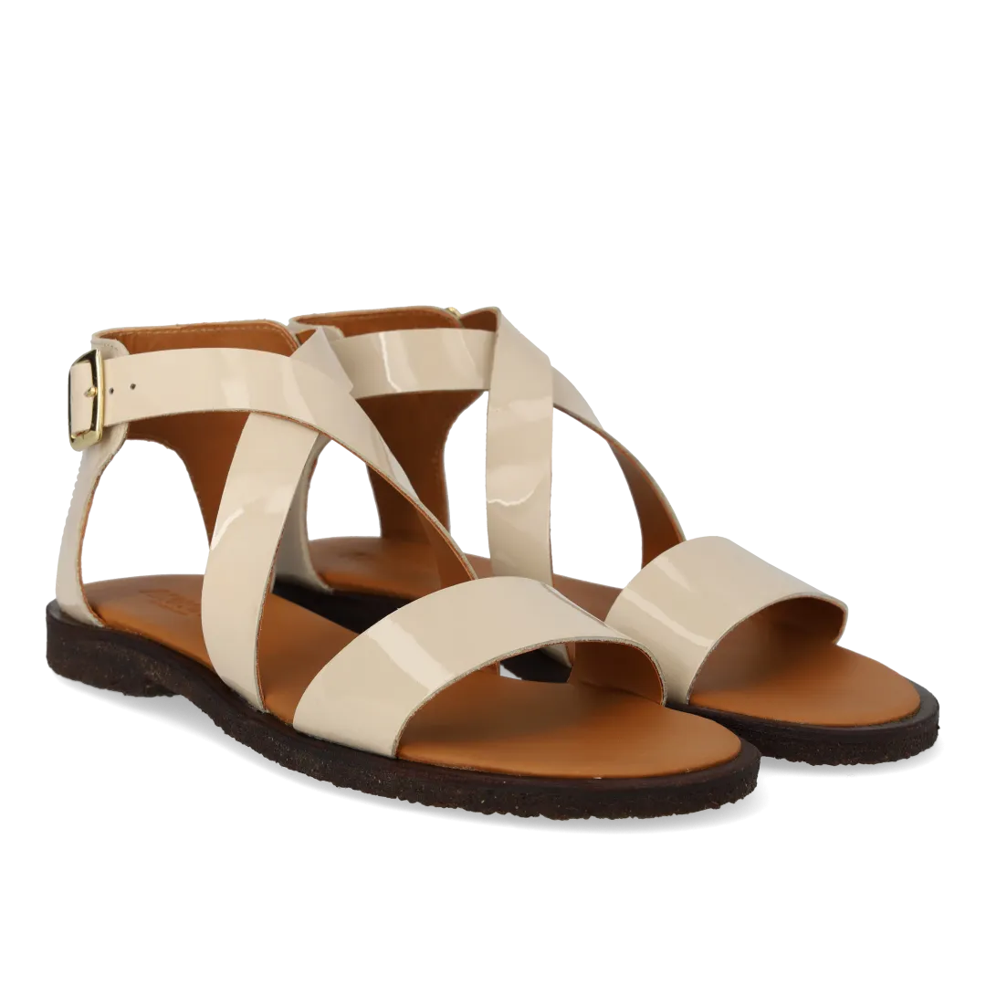 Sandal with buckle