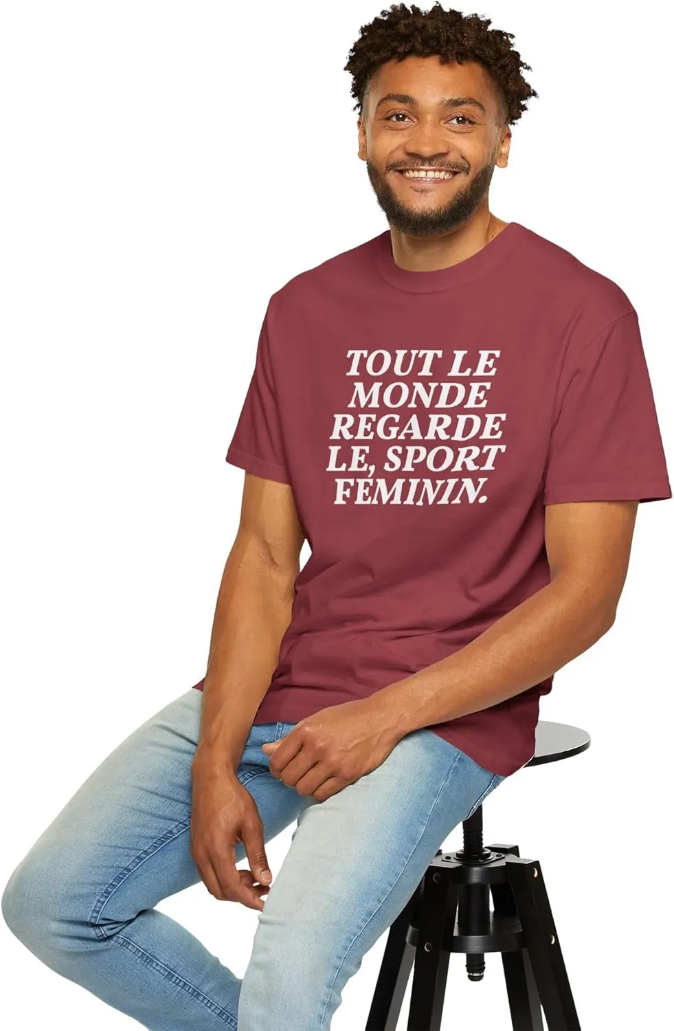 Style Donut - Everyone Watches Womens Sport French Tout le Monde regarde Sport feminin T-Shirt Tee