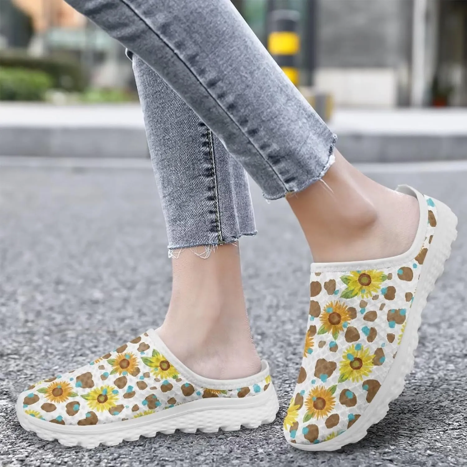 Women's Backless Walking Sneakers Slip-on Mule Shoes Closed Toe Slippers Lightweight Anti Skid Footwear