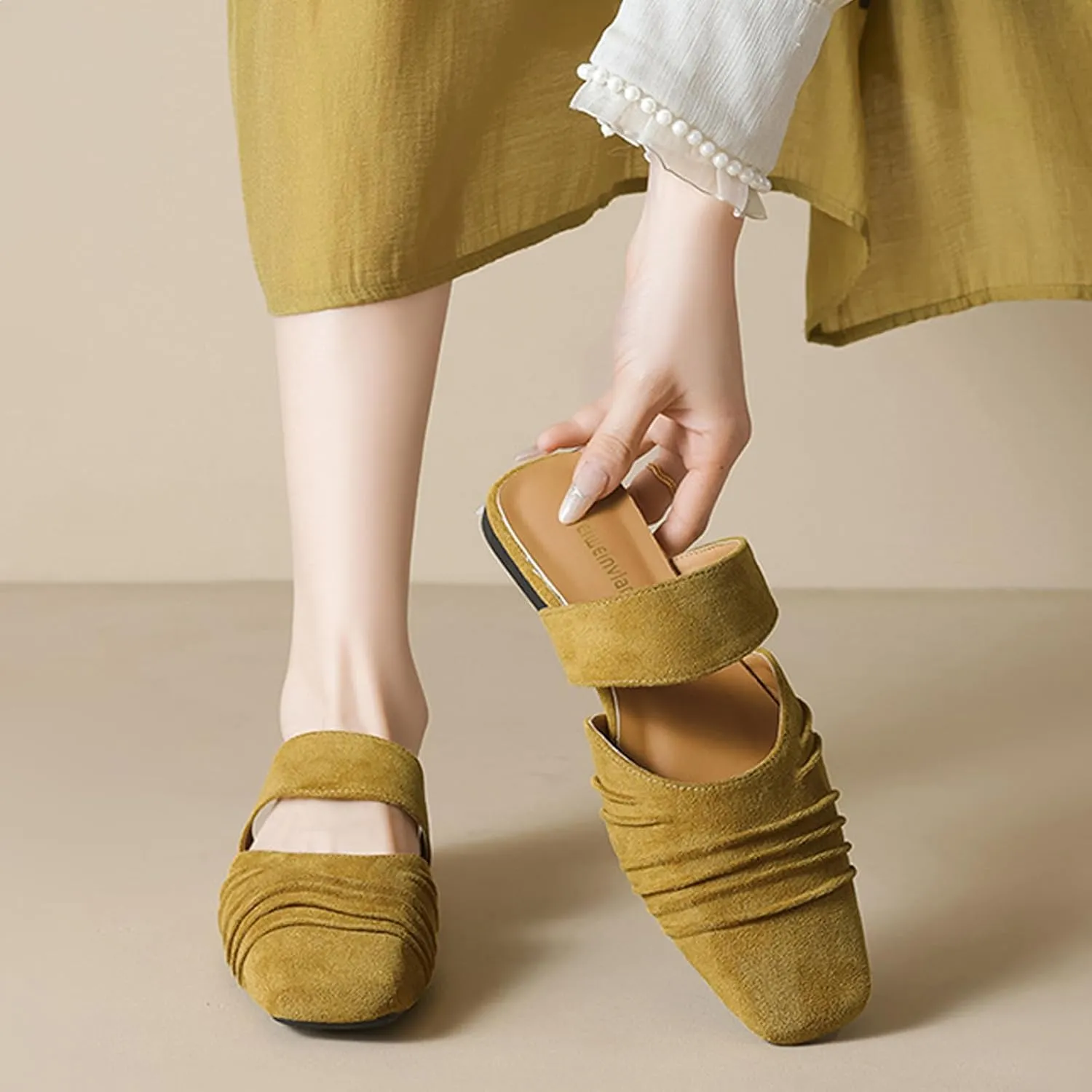 Women's Suede Slip-On Flat Mules Closed Square Toe Comfort Non Slip Mule Slides Casual Summer Party Backless Sandals
