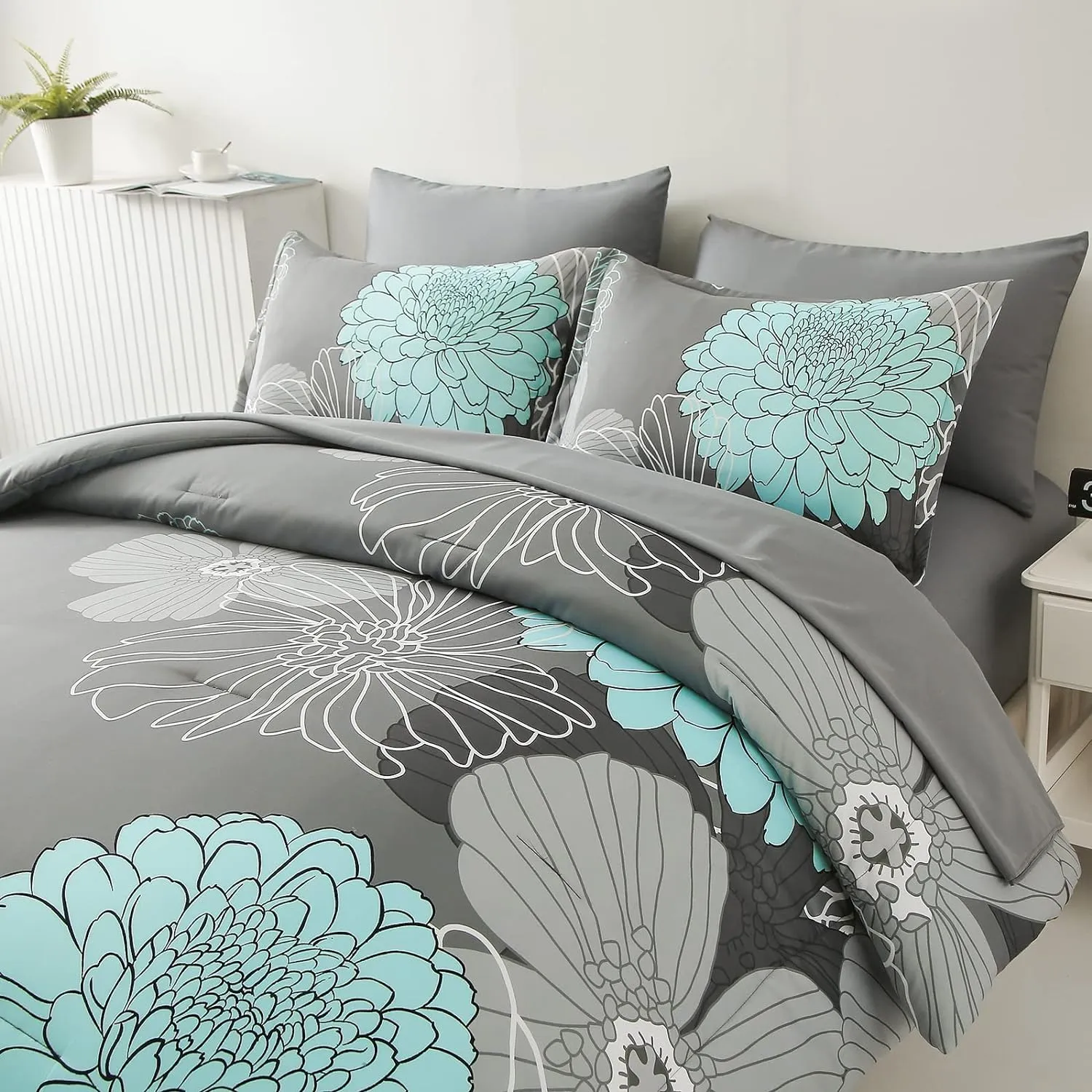 Yiran Floral Comforter Set 7 Piece Full Size Bed in a Bag Flower Comforter Soft Microfiber Bedding Set for All Season (Grey,90"x78")